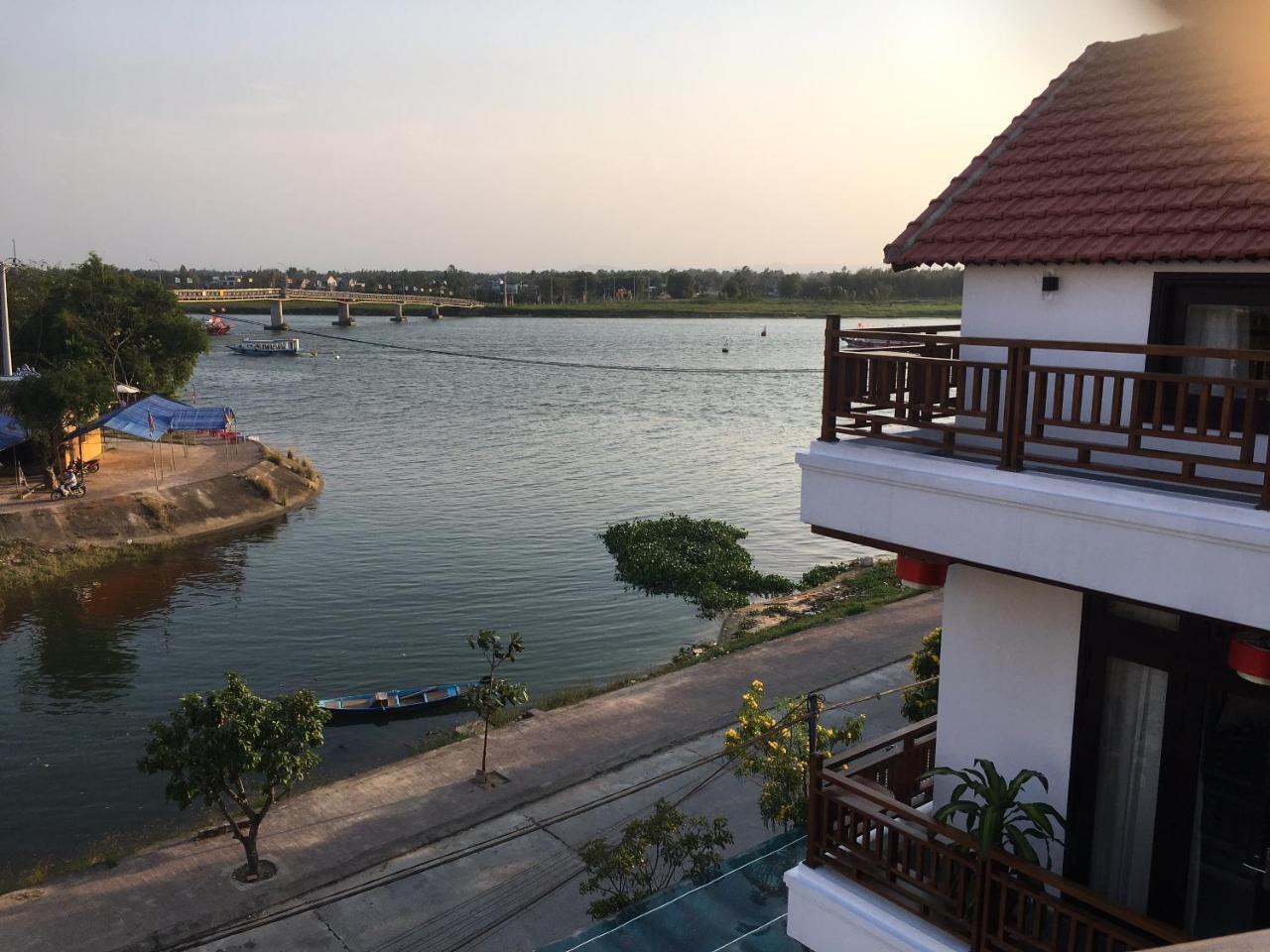 Threeway Riverside Villa Hoi An Exterior photo
