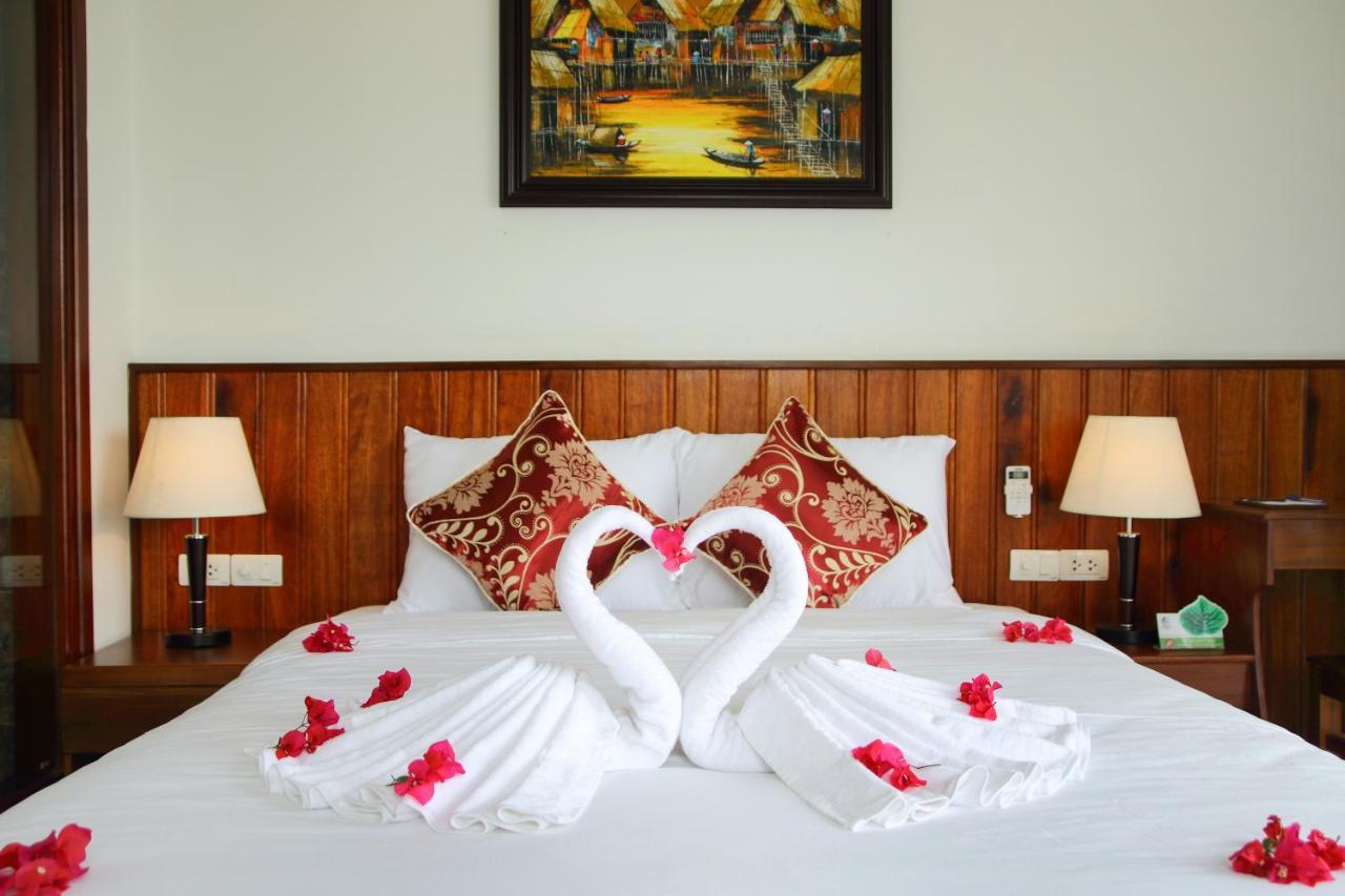Threeway Riverside Villa Hoi An Exterior photo